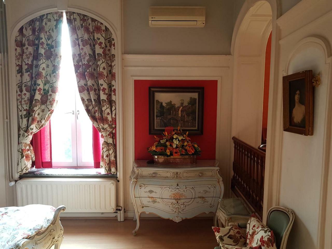 Chateau Lambert Moulinsart Hotel, Shuttle Airport, Long Term Parking, Snooker, Large Terrasse, Dinner, Breakfast ชาร์เลอรัว ภายนอก รูปภาพ